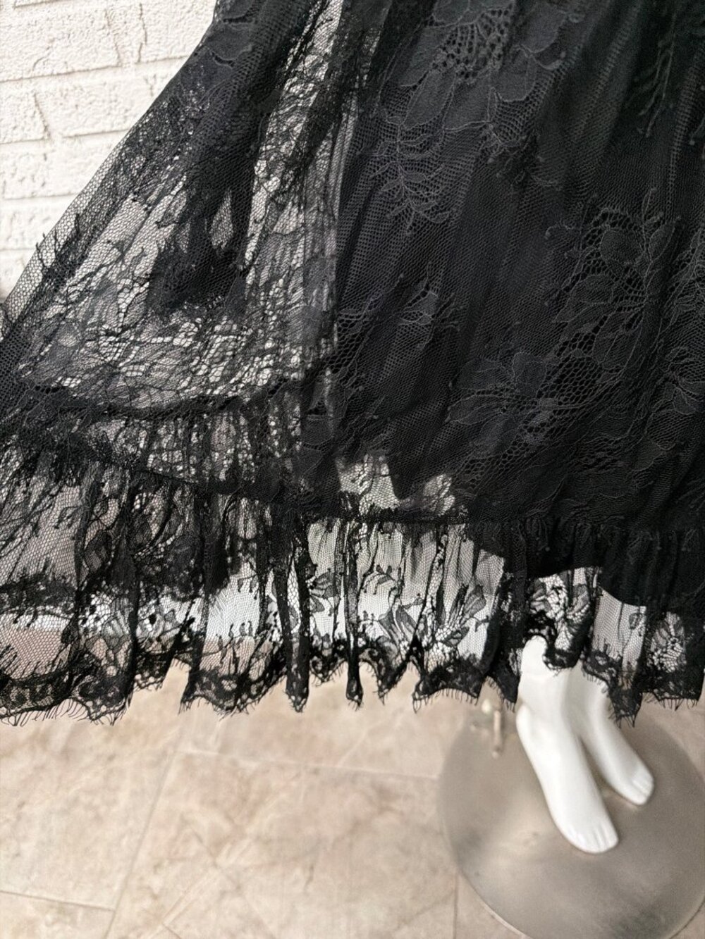 Mac Guggal Women’s Long Sleeve Deep V Black Lace Babydoll Dress Size 8 - Picture 11 of 15